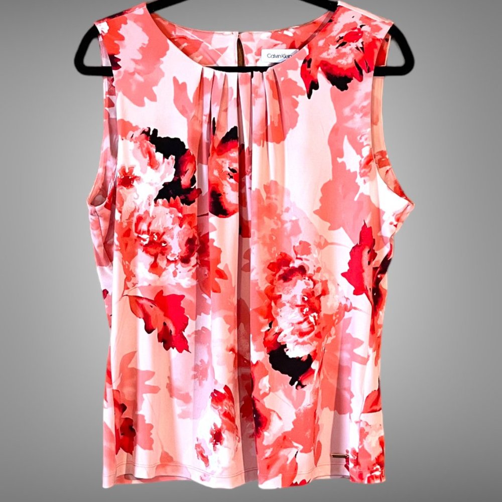 NWOT Calvin Klein stretchy abstract floral pleated professional career top